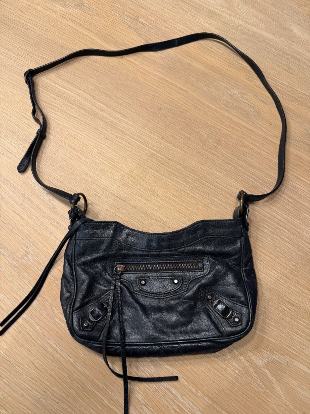 Balenciaga Le City Leather Crossbody (AUTHENTIC, Old Design) (long strap only) - Picture 5 of 9